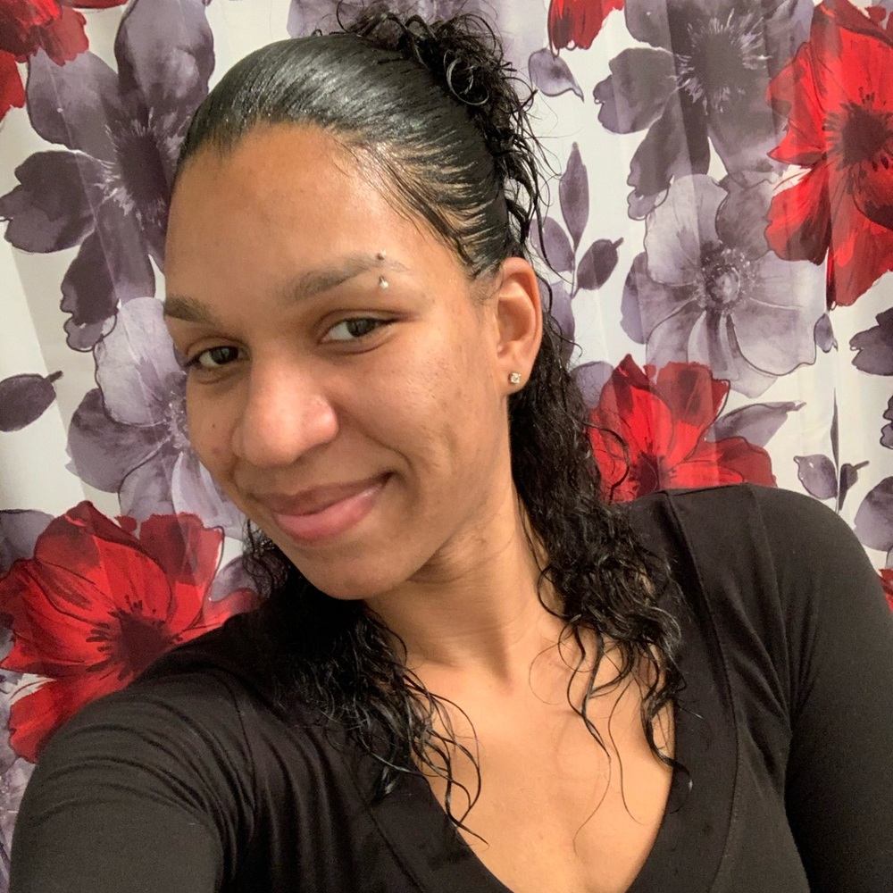 Meet your Posher, Shakema